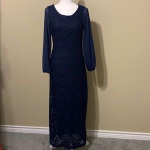 Beautiful Mesh Arms , Pullover Size S NWT